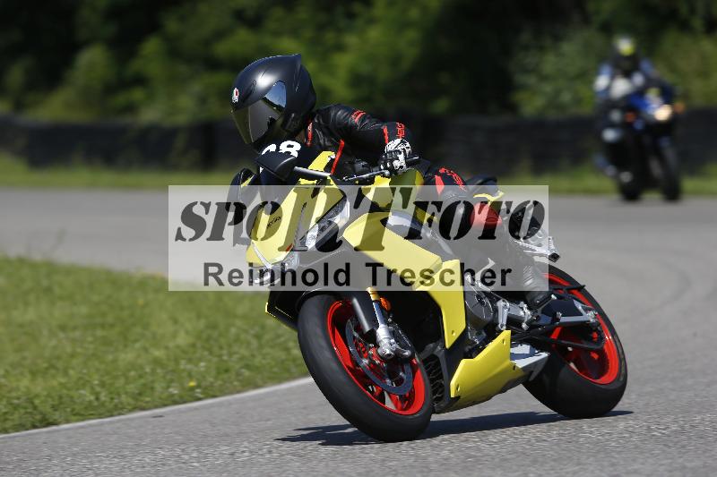 /Archiv-2024/29 12.06.2024 MOTO.CH Track Day ADR/Gruppe blau/28